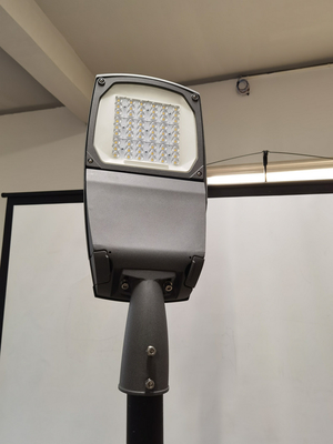 運転者ADC12 160lm/Wを薄暗くすることのアルミニウム屋外LEDの街灯