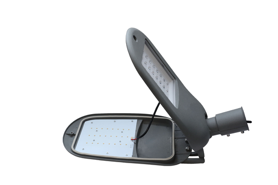コブラの頭部LEDの街灯の据え付け品140lm/Wは型屋外のスマートな都市のためのダイ カスト
