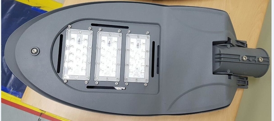 60W 50W 屋外 LED モジュールの街灯ハウジング IP65 アルミニウム ダイ カスト ハウジング