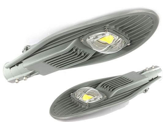 50ワットの緩和されたガラス蓋は街灯のダイスの鋳造アルミボディを導いた