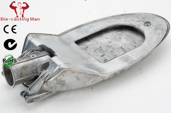 素晴らしい設計自在継手が付いている屋外LEDの街灯ハウジングはアルミニウム102材料を使用しました