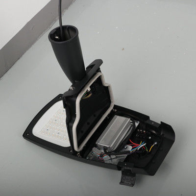 信頼性の高いIP65 LED道路照明装置 120°光線角度