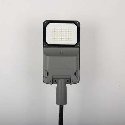 AC85-265V 入力電圧 130-190lm/w 効率のLEDストリートランプ