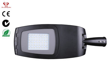 50 / 60Hz LEDの街灯収容50000h LEDの寿命IP66 IK08 ZHSL-13-150